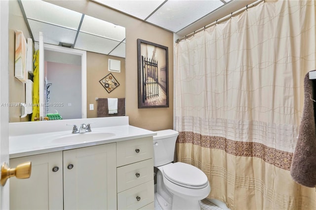 1512 NW 113th Way, Pembroke Pines, FL 33026 - full bathroom with vanity and curtained shower