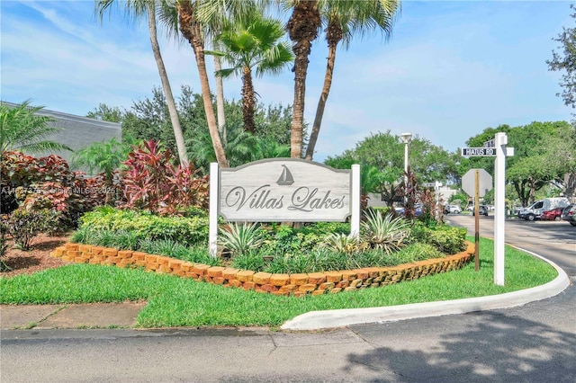 1512 NW 113th Way, Pembroke Pines, FL 33026 - view of community sign
