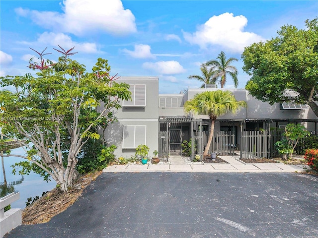 1512 NW 113th Way, Pembroke Pines, FL 33026 - view of property with stucco siding