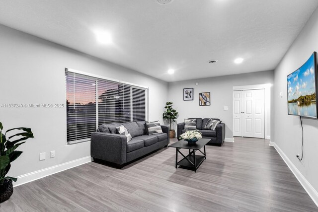 809 E Glen Oak, Clearwater, FL 33759 - photo 11
