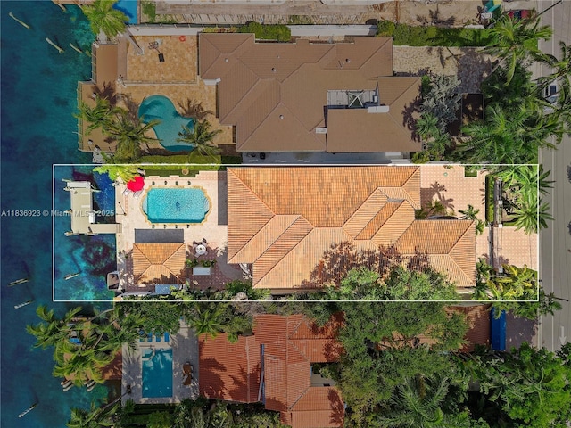 66 S Hibiscus Dr, Miami Beach, FL 33139 - aerial view of property and surrounding area featuring property boundaries highlighted