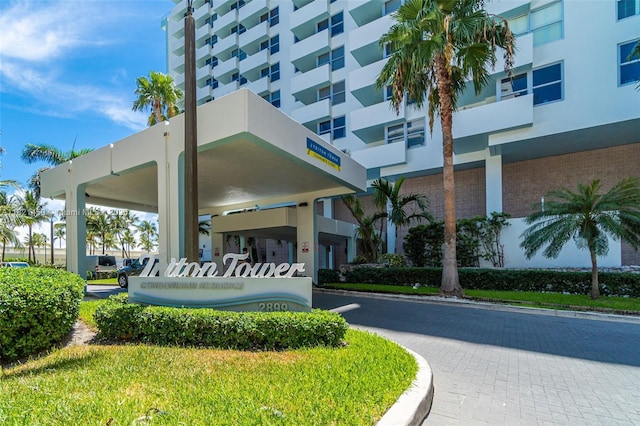 2899 Collins Ave Unit 821, Miami Beach, FL 33140 - photo 1