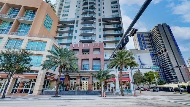 244 Biscayne Blvd Unit 446, Miami, FL 33132 - view of apartment building / complex