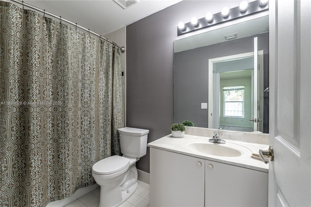 1122 NW 143rd Ave, Pembroke Pines, FL 33028 - full bath featuring tile patterned floors, vanity, and curtained shower