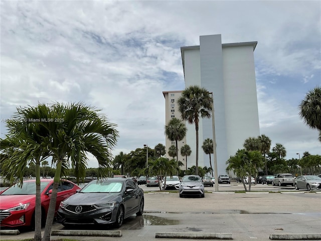 400 Kings Point Dr Unit 623, Sunny Isles Beach, FL 33160 - exterior space with a parking lot