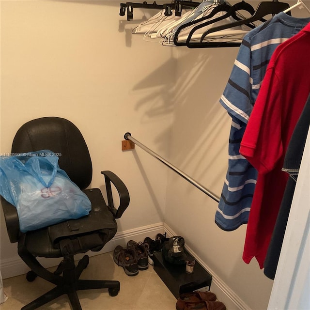 400 Kings Point Dr Unit 623, Sunny Isles Beach, FL 33160 - view of spacious closet