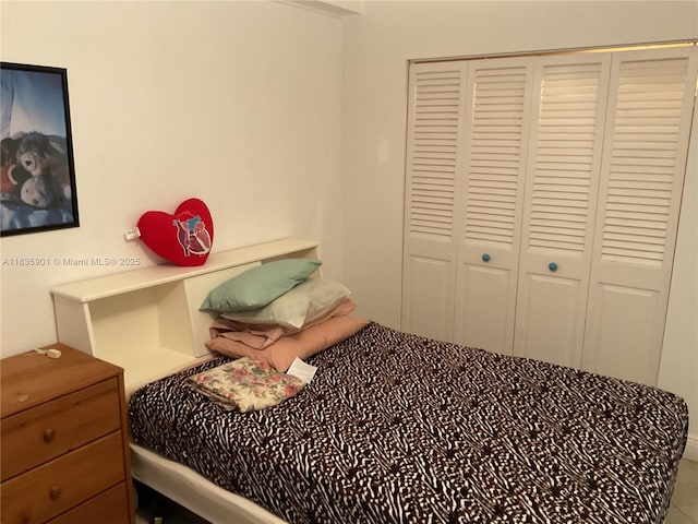 400 Kings Point Dr Unit 623, Sunny Isles Beach, FL 33160 - bedroom with a closet