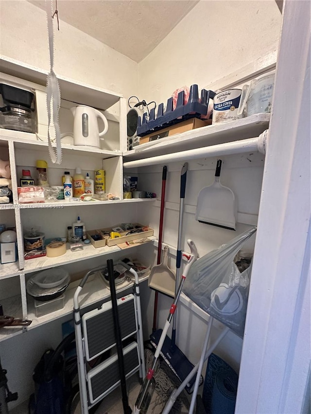 920 SW 11th Ave Unit 12A, Hallandale Beach, FL 33009 - view of storage room