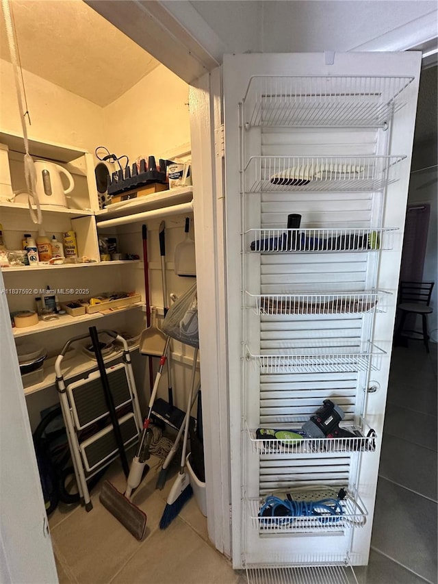 920 SW 11th Ave Unit 12A, Hallandale Beach, FL 33009 - view of pantry