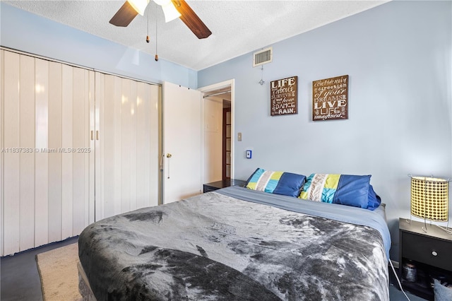 20145 NE 3rd Ct Unit 2, Miami, FL 33179 - bedroom featuring a textured ceiling and ceiling fan