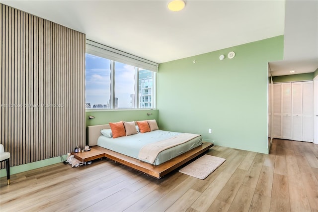 244 Biscayne Blvd Unit 4803, Miami, FL 33132 - bedroom featuring wood finished floors