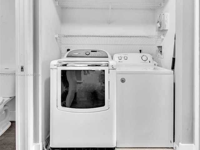 2071 Renaissance Blvd Unit 303, Miramar, FL 33025 - laundry room featuring independent washer and dryer