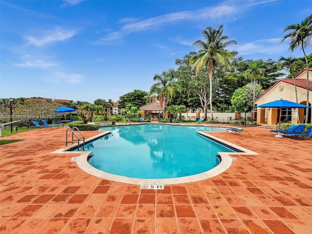 2071 Renaissance Blvd Unit 303, Miramar, FL 33025 - community pool with a patio