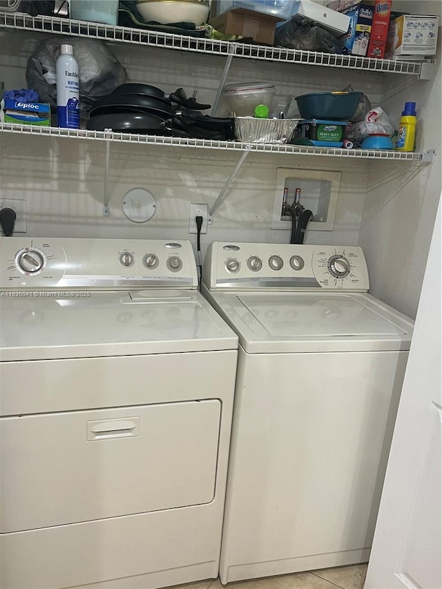 5963 Royal Way, Tamarac, FL 33321 - laundry room featuring washing machine and clothes dryer