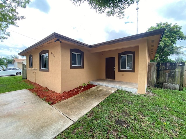 6124 SW 39th St, Miramar, FL 33023 - view of front of house with stucco siding