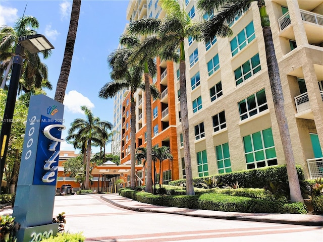 2000 N Bayshore Dr Unit 509, Miami, FL 33137 - view of apartment building / complex