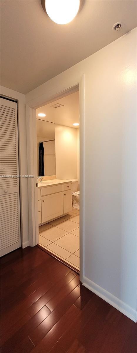 2000 N Bayshore Dr Unit 509, Miami, FL 33137 - hall with light wood-type flooring and baseboards