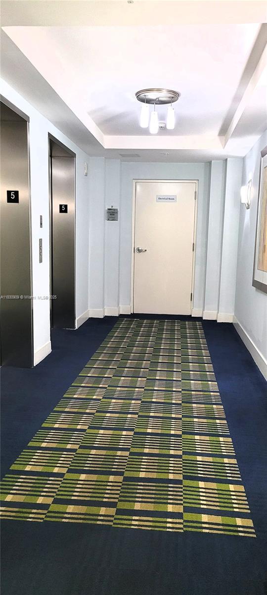 2000 N Bayshore Dr Unit 509, Miami, FL 33137 - hallway featuring elevator