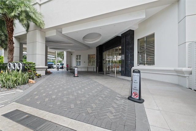 999 SW 1st Ave Unit 1615, Miami, FL 33130 - property entrance with stucco siding