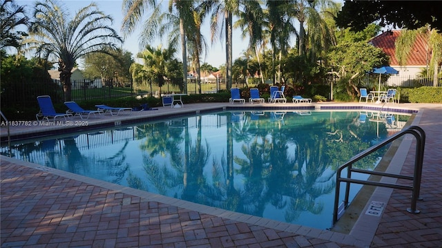 2957 Oak Park Cir, Davie, FL 33328 - community pool with a patio area