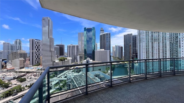 350 S Miami Ave Unit 2401, Miami, FL 33130 - balcony featuring a skyline view