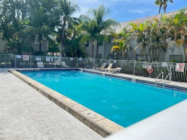 17255 SW 95th Ave Unit 202, Palmetto Bay, FL 33157 - view of community pool