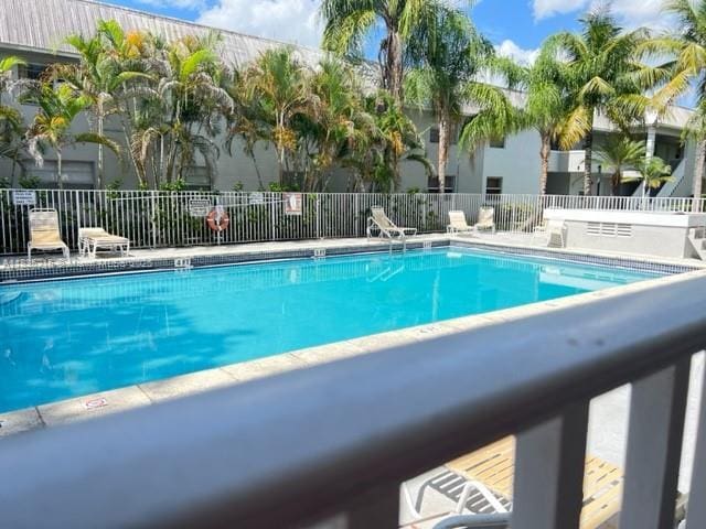 17255 SW 95th Ave Unit 202, Palmetto Bay, FL 33157 - view of community pool