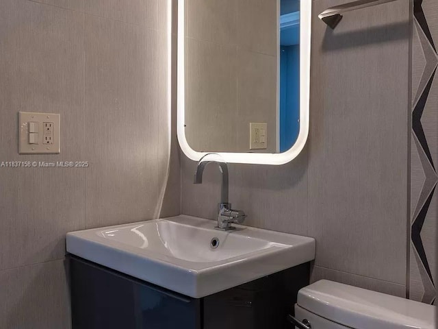 1611 Euclid Ave Unit 5, Miami Beach, FL 33139 - bathroom featuring vanity and toilet