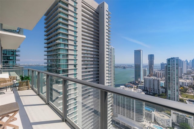 501 NE 31st St Unit 4007, Miami, FL 33137 - balcony featuring a water view and a view of city