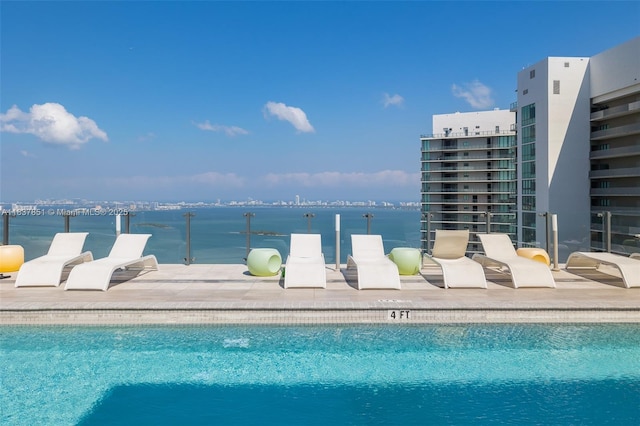 501 NE 31st St Unit 4007, Miami, FL 33137 - community pool with a patio
