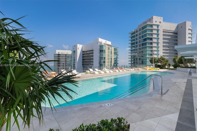 501 NE 31st St Unit 4007, Miami, FL 33137 - view of community pool