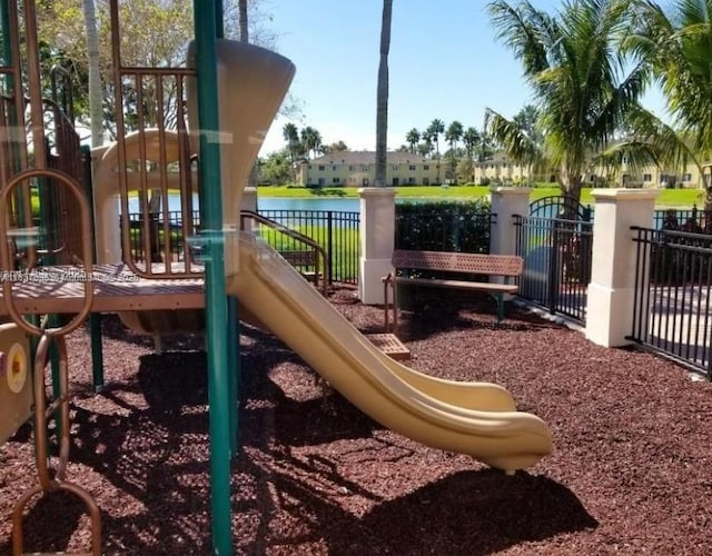 3395 NE 9th St Unit 104, Homestead, FL 33033 - view of communal playground