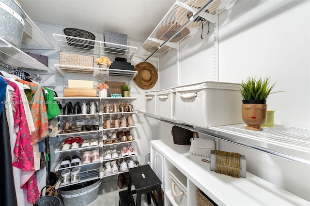 1010 SW 2nd Ave Unit Lph04, Miami, FL 33130 - view of walk in closet
