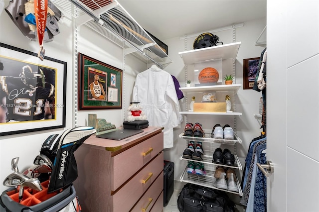 1010 SW 2nd Ave Unit Lph04, Miami, FL 33130 - view of walk in closet