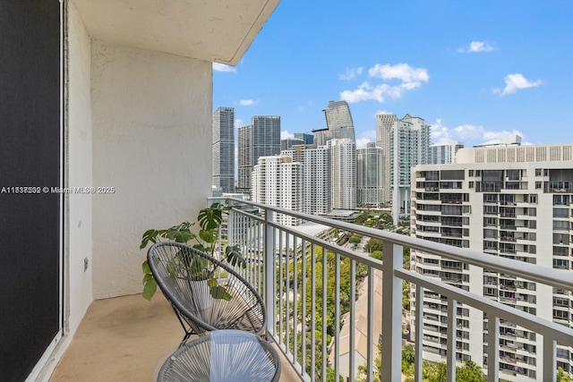 770 Claughton Island Dr Unit Ph21, Miami, FL 33131 - balcony with a skyline view