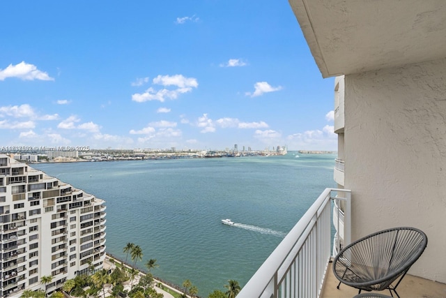 770 Claughton Island Dr Unit Ph21, Miami, FL 33131 - water view featuring nearby urban area
