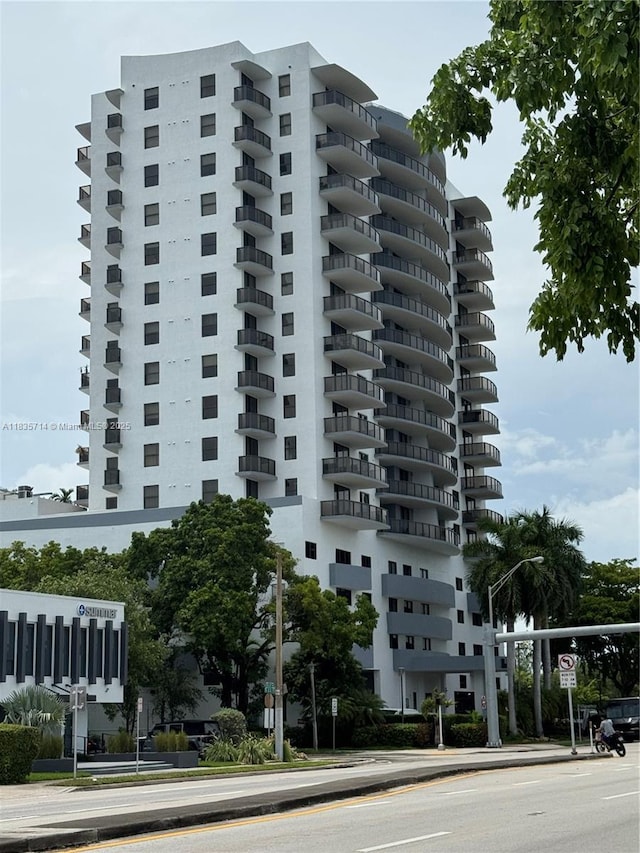 2301 SW 27th Ave Unit 706, Miami, FL 33145 - view of apartment building / complex