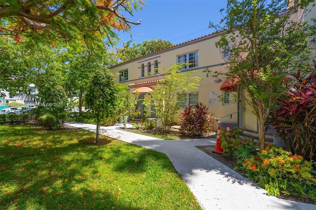 1450 Meridian Ave Unit 202, Miami Beach, FL 33139 - view of home's community with a lawn