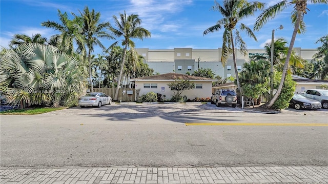 1348 Holly Heights Dr Unit 17, Fort Lauderdale, FL 33304 - view of front facade with stucco siding