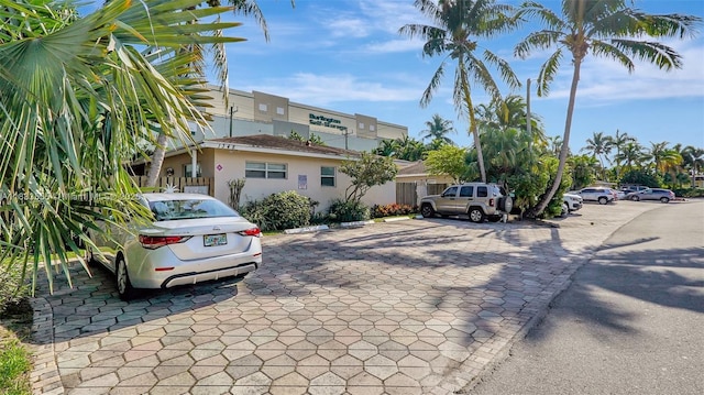 1348 Holly Heights Dr Unit 17, Fort Lauderdale, FL 33304 - view of front of home featuring uncovered parking