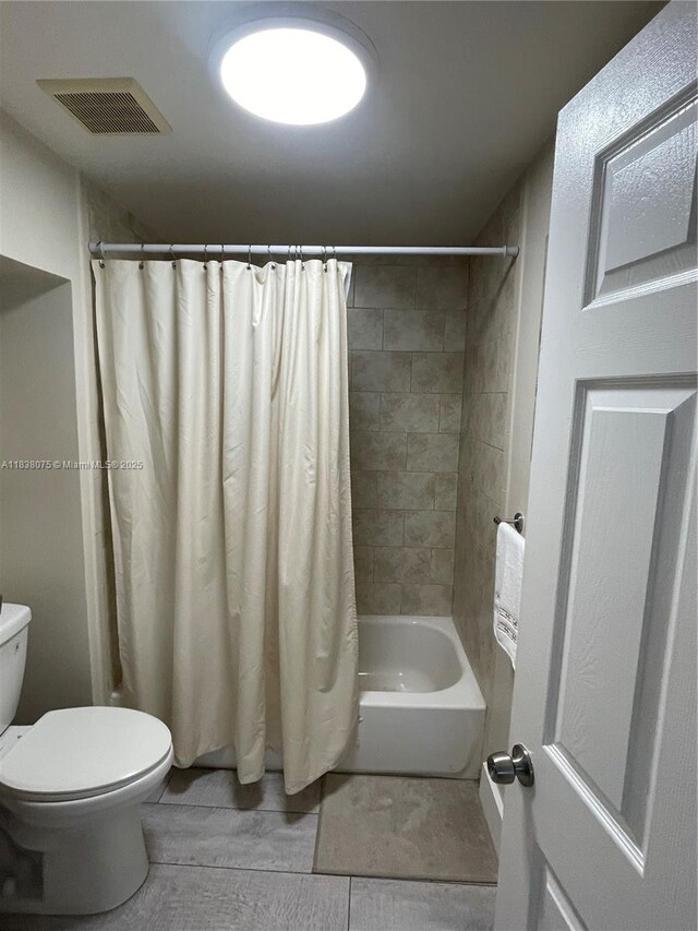 291 NW 95th St, Miami, FL 33150 - full bathroom with toilet and shower / bath combination with curtain