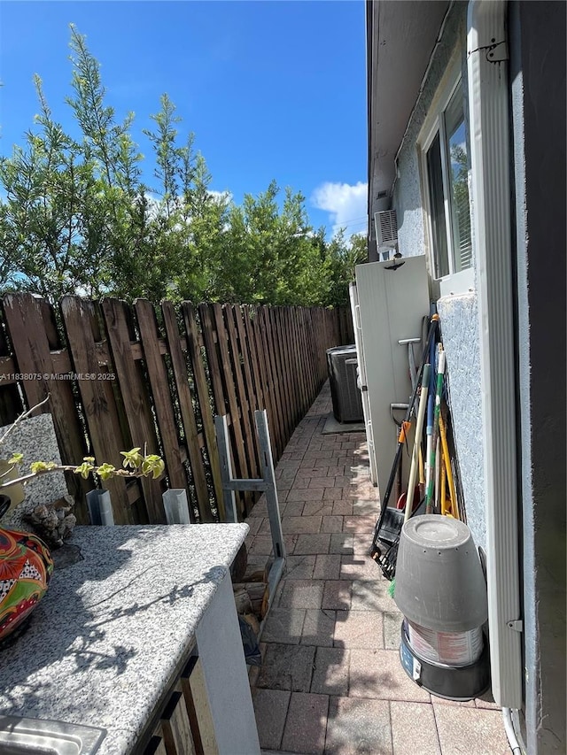 291 NW 95th St, Miami, FL 33150 - view of patio