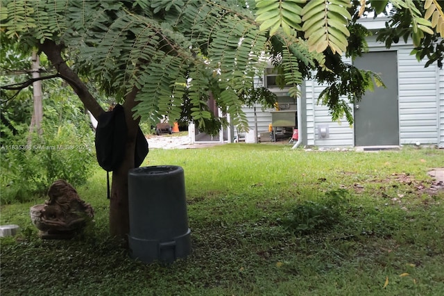 256 Broward Ave, Green Acres, FL 33463 - view of green lawn