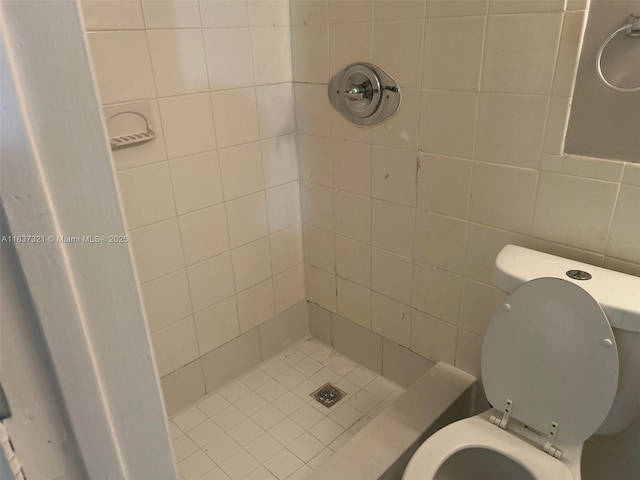 4021 NW 7th Ave, Deerfield Beach, FL 33064 - full bathroom featuring a stall shower and toilet