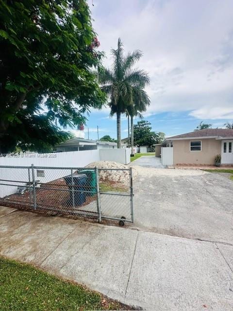 827 SW 3rd St, Florida City, FL 33034 - photo 7