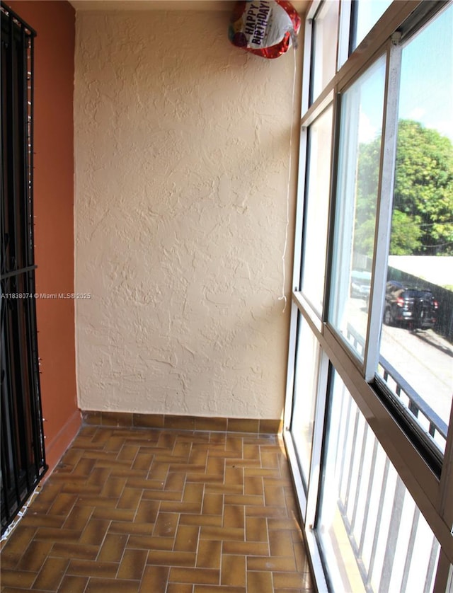 1075 W 68th St Unit 110, Hialeah, FL 33014 - view of unfurnished sunroom