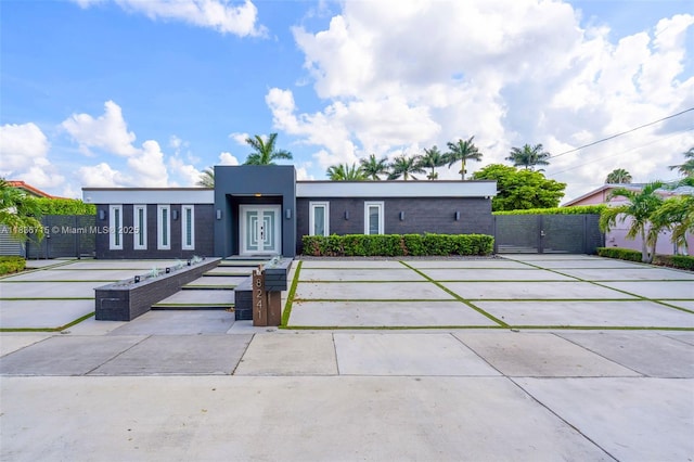 8241 NW 182nd St, Hialeah, FL 33015 - photo 1