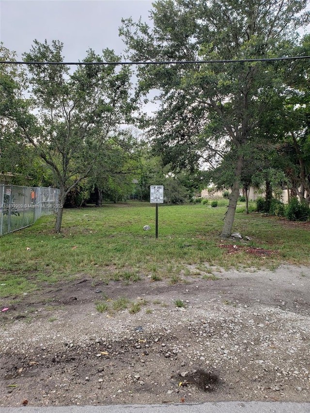 894 SW 9th Ct, Pompano Beach, FL 33060 - view of yard