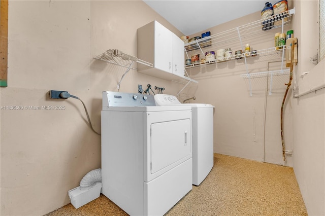 1900 N 31st Ave, Hollywood, FL 33021 - laundry room featuring independent washer and dryer