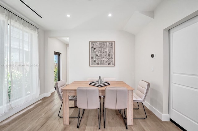 1617 NE 11th St Unit 1, Fort Lauderdale, FL 33304 - dining space featuring light wood-style flooring and recessed lighting